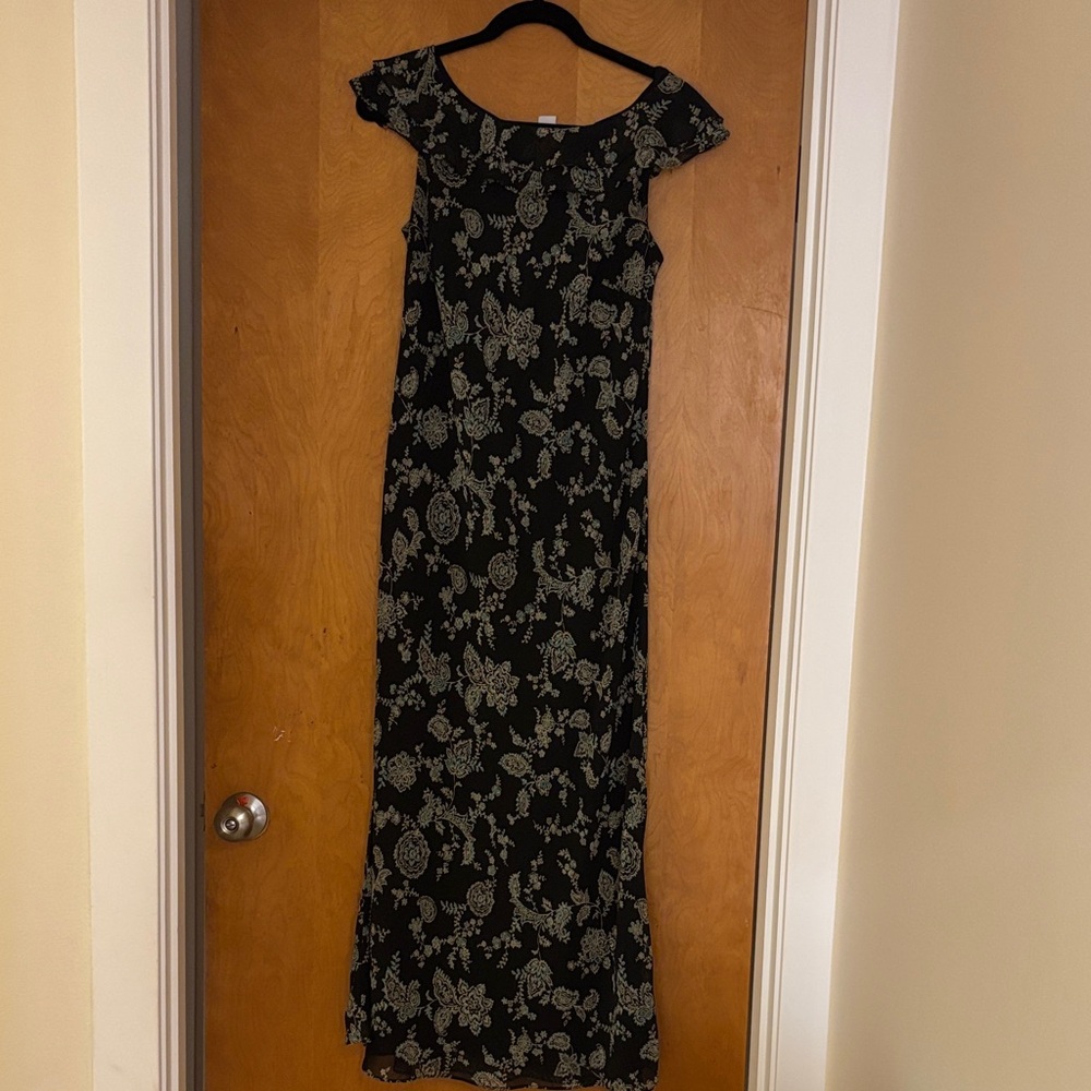 LOFT Elegant Black Maxi Dress with White Floral Pattern